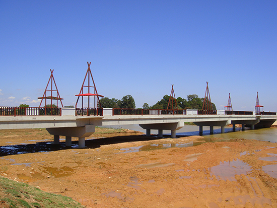2009年百巴斯桥项目